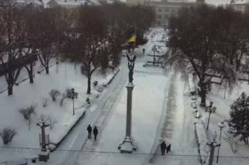 Бульвар Шевченко в Киеве затопило после дождя в 1977 году, архивное фото: "Транспорт еле проезжал"