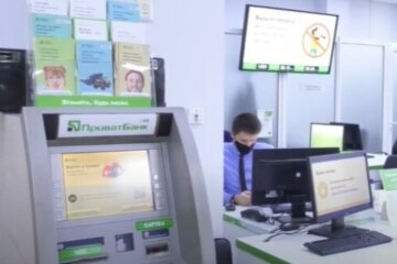 ПриватБанк звинуватили у крадіжці особистих даних, українці підняли переполох: "Хто дав банку таке право?"