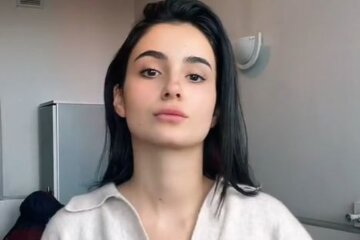 анна Трінчер, скрін
