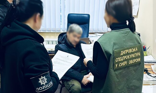 На Дніпропетровщині до начальника фінансово-економічної служби військчастини прийшла поліція: подробиці скандалу