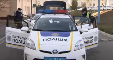 Військовий під "речовинами" влаштував дебош під Одесою: покусав поліцейського