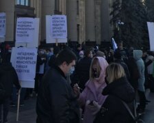 "Наши дети хотят есть": бунт против карантина разгорелся в центре Харькова, люди устали терпеть , фото