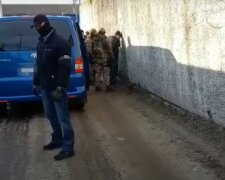 Озброєний "ЛНРовець" влаштувався в Харкові: СБУ виїхала на термінове захоплення, відео