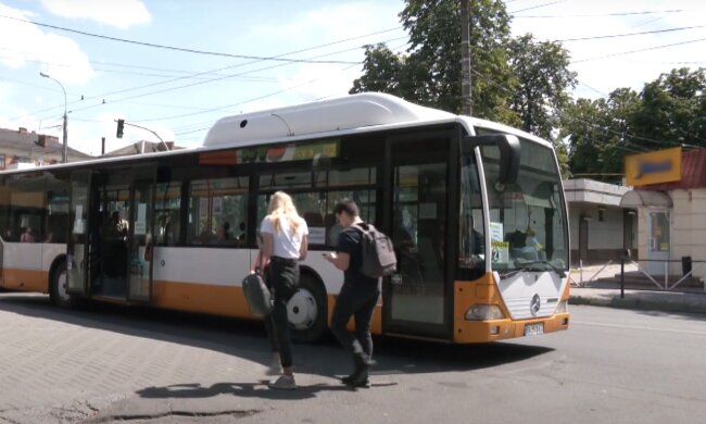 Новый график движения транспорта в Запорожье