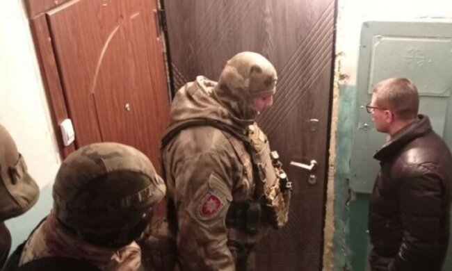 Банда молодых парней и девушек атаковала одесситов: десяток жертв по всему городу