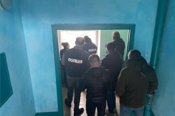 Сбор на транспорт для ВСУ превратился в схему наживы, что известно: "Уже обманул по меньшей мере 20 украинцев..."