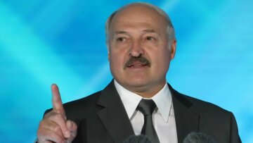 Лукашенко оскорбил украинцев из-за "причастности" к протестам в Беларуси: "Хватает майданутых"