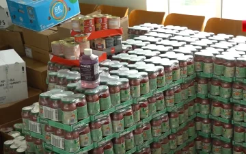 Безкоштовні продукти для ВПО та пенсіонерів в Одесі