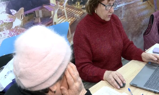 Безкоштовні продукти для ВПО та пенсіонерів у Харкові