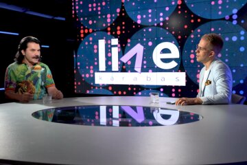 Зібров розповів, на яких умовах на нього працює рідна дочка: "7/24 я з тобою"