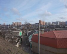 Мусор и ветхие дома: во что превратили знаменитый микрорайон Одессы, фото