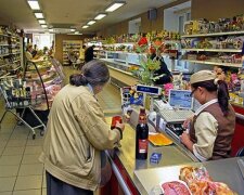 супермаркет, пенсионеры, пиво