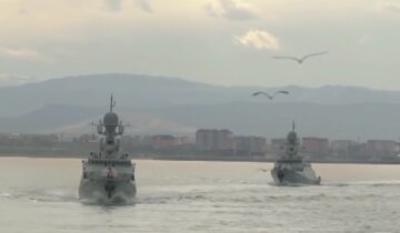 Чорне море, російські кораблі, скріншот: YouTube