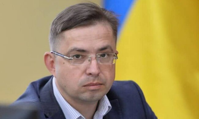 Первый заместитель председателя Госэкоинспекции Дмитрий Заруба рассказал об экологических вызовах Украины в интервью на POLIT Бюро