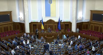 Несколько депутатов сбежали из Украины: в Раде рассказали, какие меры уже приняли