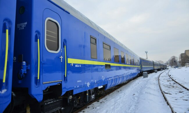 поезд, укрзализныця