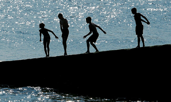 Heatwave Sweeps Across Britain