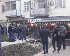 В Одесі титушки влаштували розбірки в кафе, фото: "господар не розрахувався"