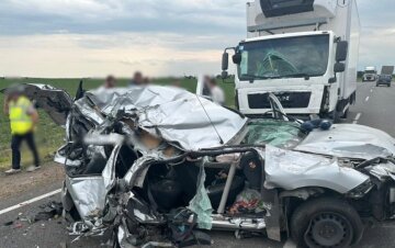 Трагическая авария унесла жизнь малыша, много раненых: кадры и детали ДТП  в Кировоградской области