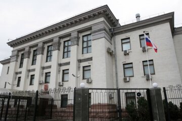 Кияни готуються до “атаки” на російське посольство