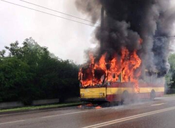 горящий троллейбус во Львове