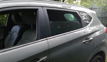 Задні вікна відчиняються в авто не до кінця