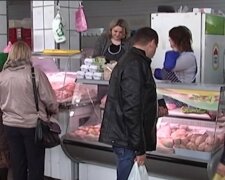 Придется переходить на вегетарианство: в Украине подорожает мясо, сколько сдерут
