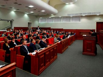 Горячие головы Киевсовета: на какие средства живут столичные топ-чиновники