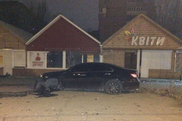 П'яний водій зносив все на своєму шляху: відео моменту аварії в Дніпрі