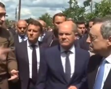 "Вот и возможность увидеть лицо Путина": Макрона и Шольца привезли на руины Ирпеня, видео