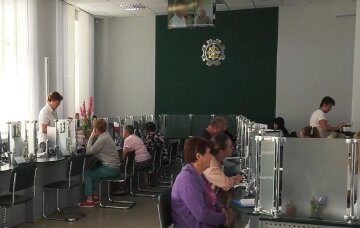 Грошова допомога для пенсіонерів у Львівській області