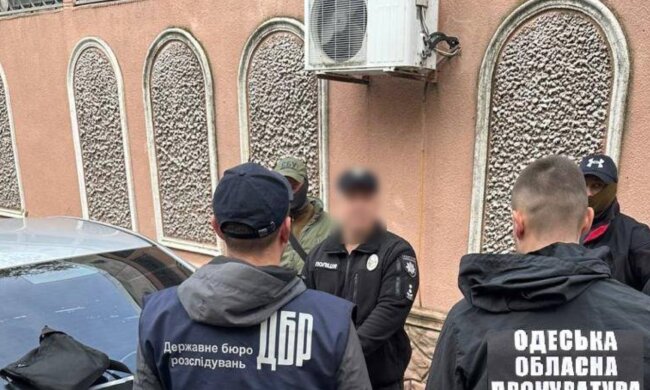 Начальника відділу поліції спіймали на гарячому на Одещині: у чому його звинувачують