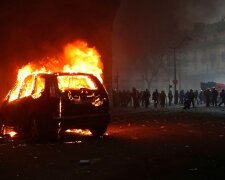 Акции протеста переросли в массовый расстрел: десятки погибших, детали и кадры с места трагедии