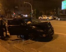 В Киеве ночные автогонки чуть не закончились трагедией: видео и подробности с места ДТП