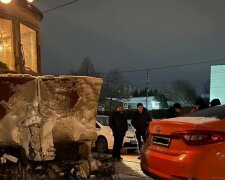 Легковик потрапив під трамвай-снігоочисник у Харкові: кадри з місця ДТП