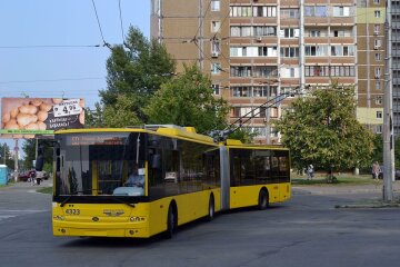 В Киеве проезд в троллейбусе станет бесплатным: когда ждать «праздника»