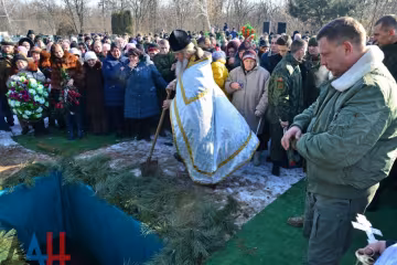 Захарченко відкрив стрілянину на похоронах «Гіві»