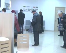 Грошова допомога для пенсіонерів у Чернігівській області