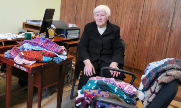 "Головне, поверніться живими": пенсіонерка 6 років дбає про українських воїнів, як про своїх синів