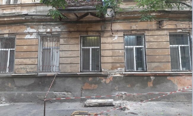 "Грохот и угроза пожара": одесситов всполошило ЧП в центре города, кадры