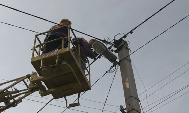 Графіки відключення світла у Полтавській області на 22 квітня