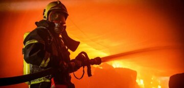 удар по Одессе, пожар, фото: ГСЧС