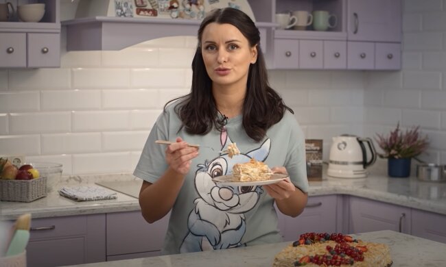 Значительно вкуснее и выгоднее магазинного: "Мастер Шеф" Глинская дала простой рецепт торта "Наполеон"