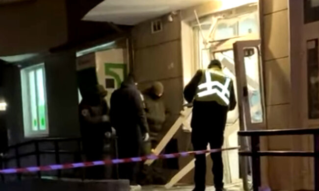 Мощный взрыв в отделении "ПриватБанка", что известно о пострадавших: "За два часа до нападения..."