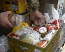 Українцям будуть безкоштовно роздавати продукти, хто зможе отримати: від круп до консервів