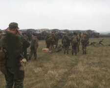 Бойовики влаштували тотальний безлад на Донбасі, нові дані розвідки: "примусово вилучають..."