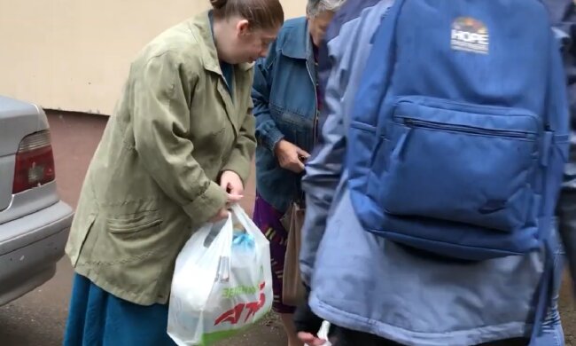 Безкоштовні продукти для ВПО та пенсіонерів у Полтавській області