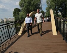 Мери Києва та Вільнюса відкрили на київській Оболоні новий сквер