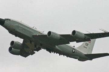 Военный самолет с американцами не долетел до места назначения: кадры ЧП из Одессы