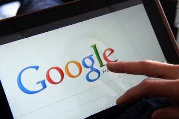 Это незаконно: ЕС оштрафовал Google на рекордную сумму